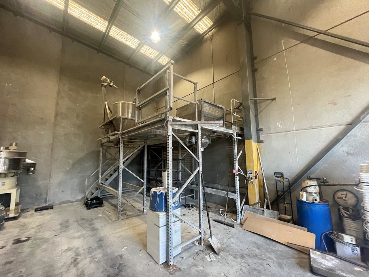 Steel platform with stairs fa maker