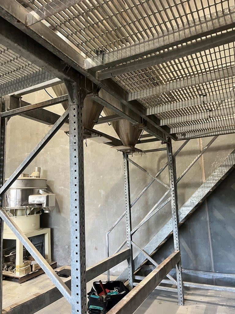 Steel platform with stairs fa maker