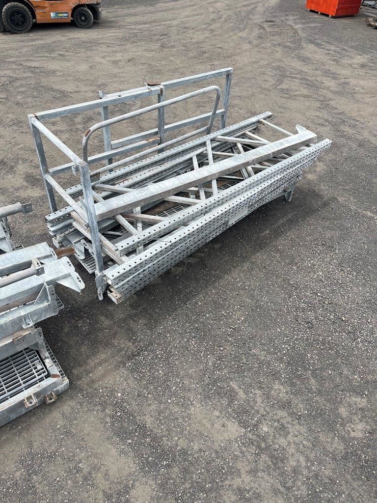 Steel platform with stairs fa maker
